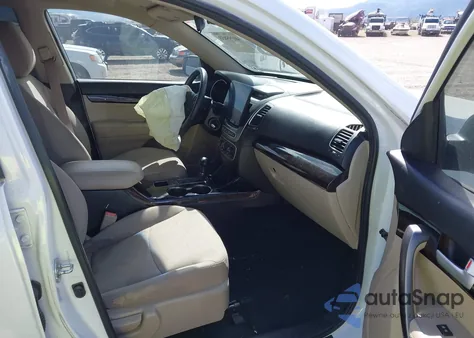 2015 Kia Sorento Lx V6 z USA, uszkodzony, nr VIN 5XYKT4A75FG608229